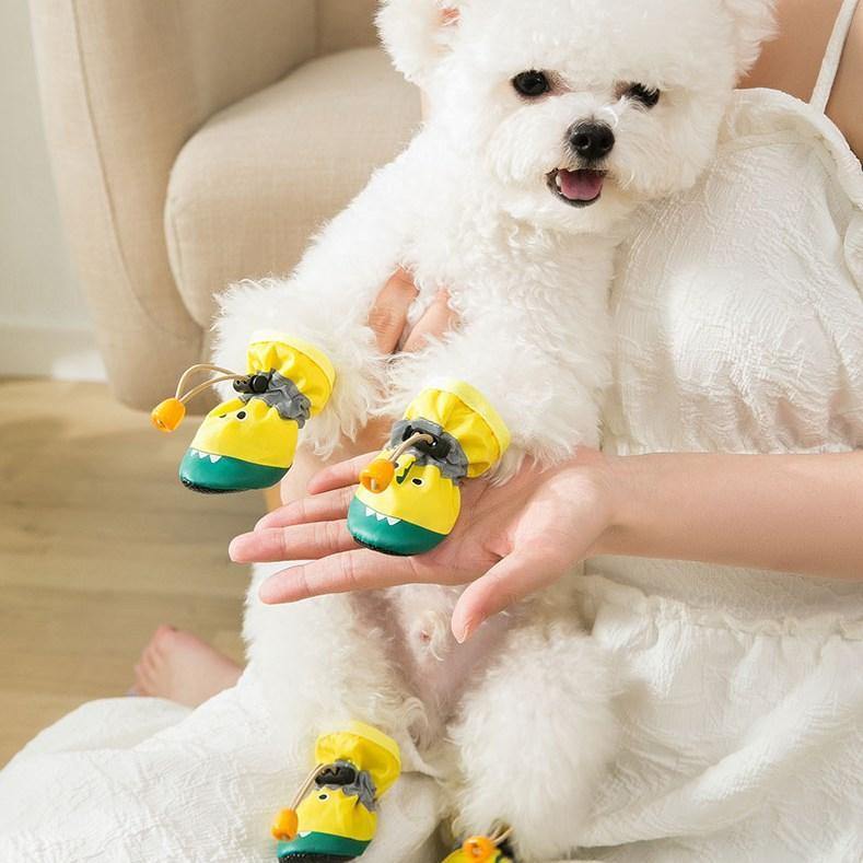 PawGuard™ Dog Booties: Stylish and Waterproof Paw Protection for Dogs.