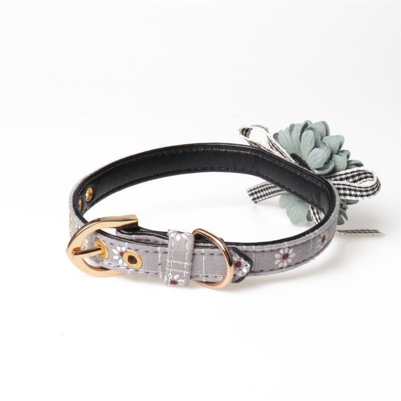 PetalPaws™ Collar - Stylish and Comfortable Small Dog and Cat Collar with Flower Design