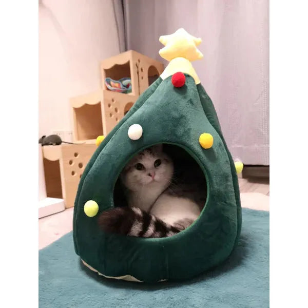 CozyTree Pet Haven Bed Mat Kennel - Christmas-themed cat and dog bed for cozy winter sleep - Soft and durable 