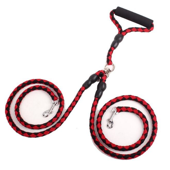 Stylish and reliable PetPulse™ double-ended leash for pets.